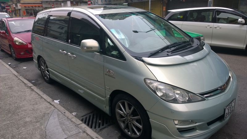 Illustration for article titled You've Never Seen Minivans 'Til You've Been To Hong Kong